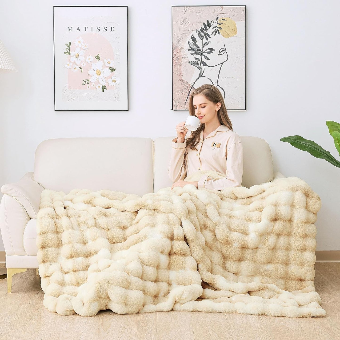 Tie-dye Camel Faux Fur Rabbit Thick Throw Blanket for Couch Living Room 50x60 Fluffy Bed Furry Comforter Soft Blanket Best Housewarming Home Gifts 860 GSM
