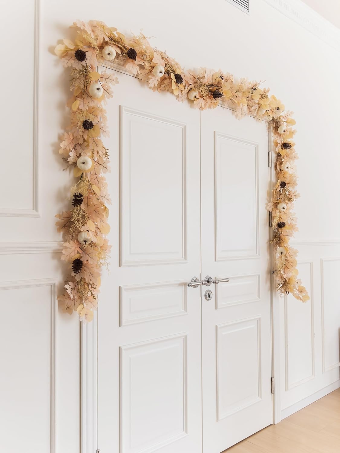 MISSPIN 6FT Boho Fall Garland, Fall Decor Autumn Maples Leaf Garland for Autumn Decor Hanging Vine for Halloween Thanksgiving Home Wedding Fireplace Party Christmas(Beige)