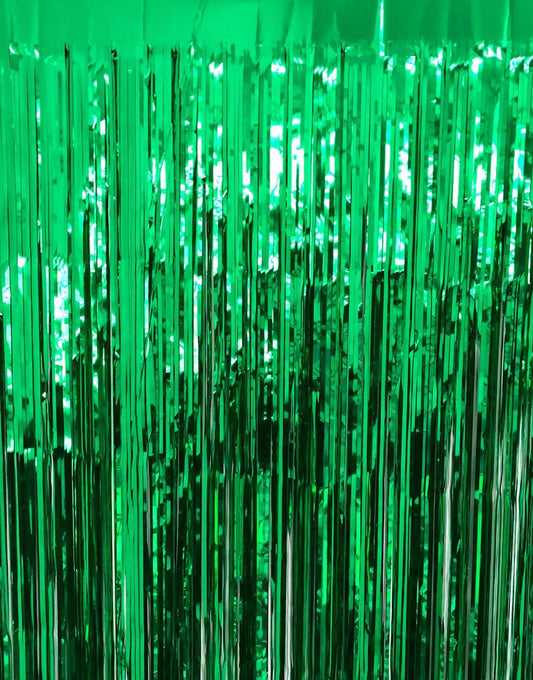 GOER 3.2 ft x 9.8 ft Metallic Tinsel Foil Fringe Curtains Party Photo Backdrop Party Streamers for St. Patrick's Day,Graduation,New Year Eve Decorations Christmas Wedding Decor (Green,3 Packs)